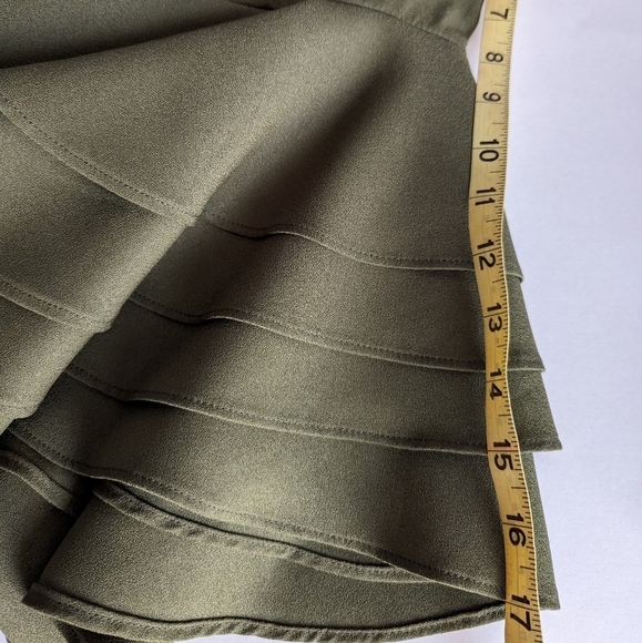 Gracia Olive Tiered Ruffle ¾ Sleeve Button Front Standing Collar Blouse- sz M - Picture 10 of 13